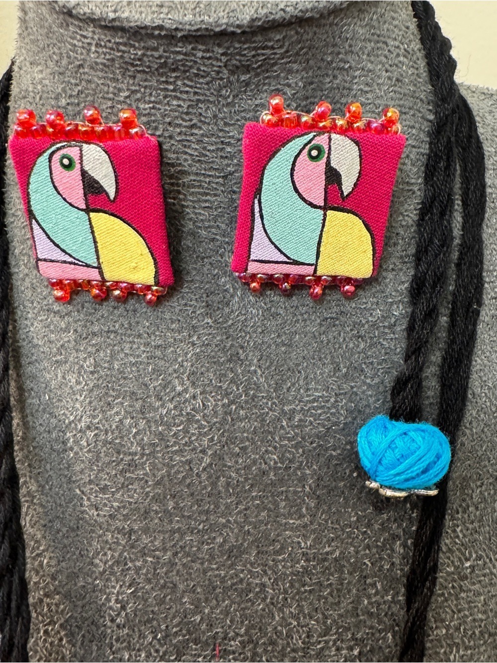Handmade Parrot Print Pink Fabric Pendant Necklace and Earring Set - Picture 3 of 4
